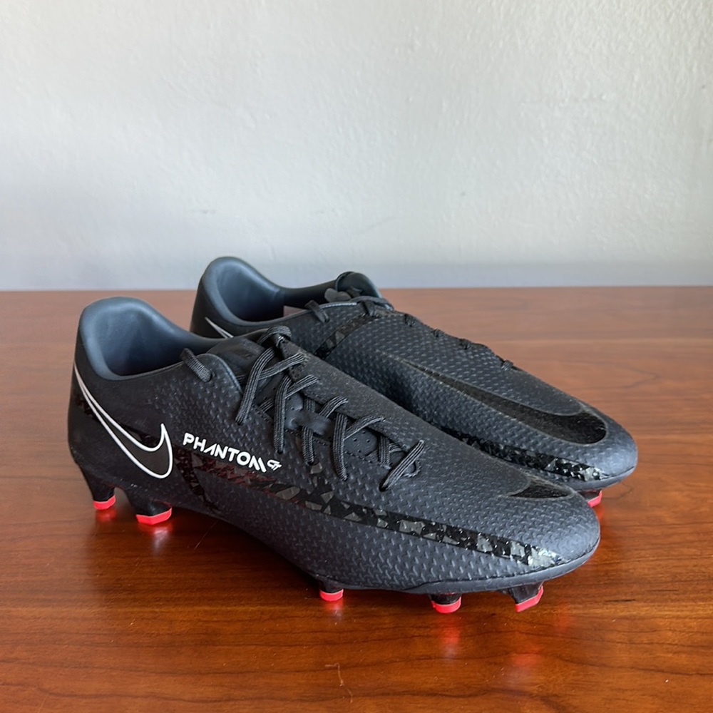 New Men’s Nike Phantom GT2 Academy Cleats FG MG Black/Red DA4433-001 - Picture 3 of 6